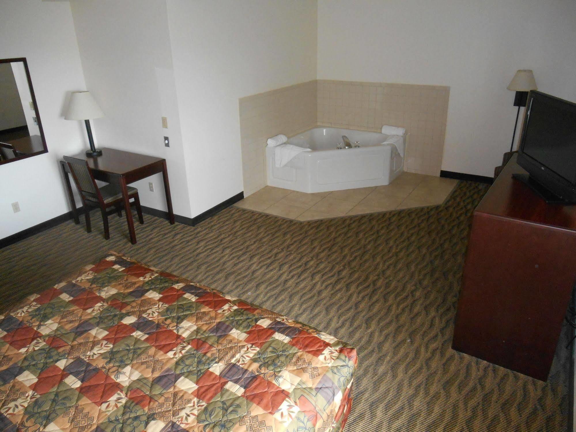 Hotel Baymont By Wyndham Harlan Extérieur photo